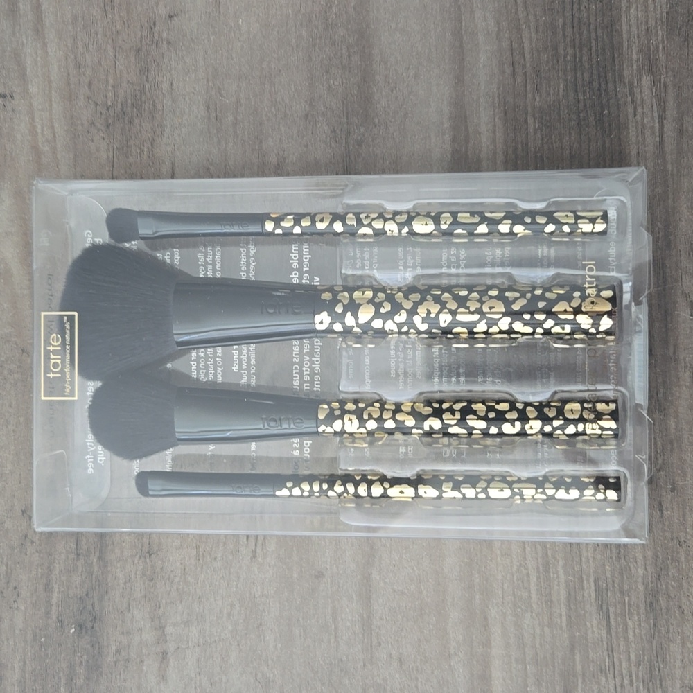 Tarte high-performance naturals Maneater brush set